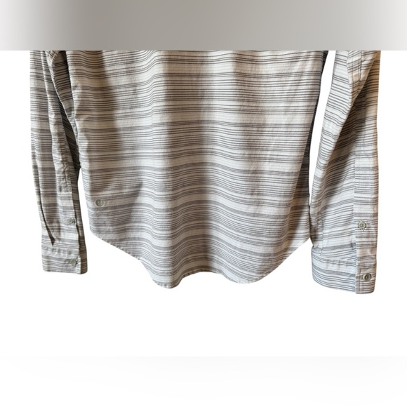 Lululemon Commission Long Sleeve Buttondown Qwick Oxford - Picture 12 of 14